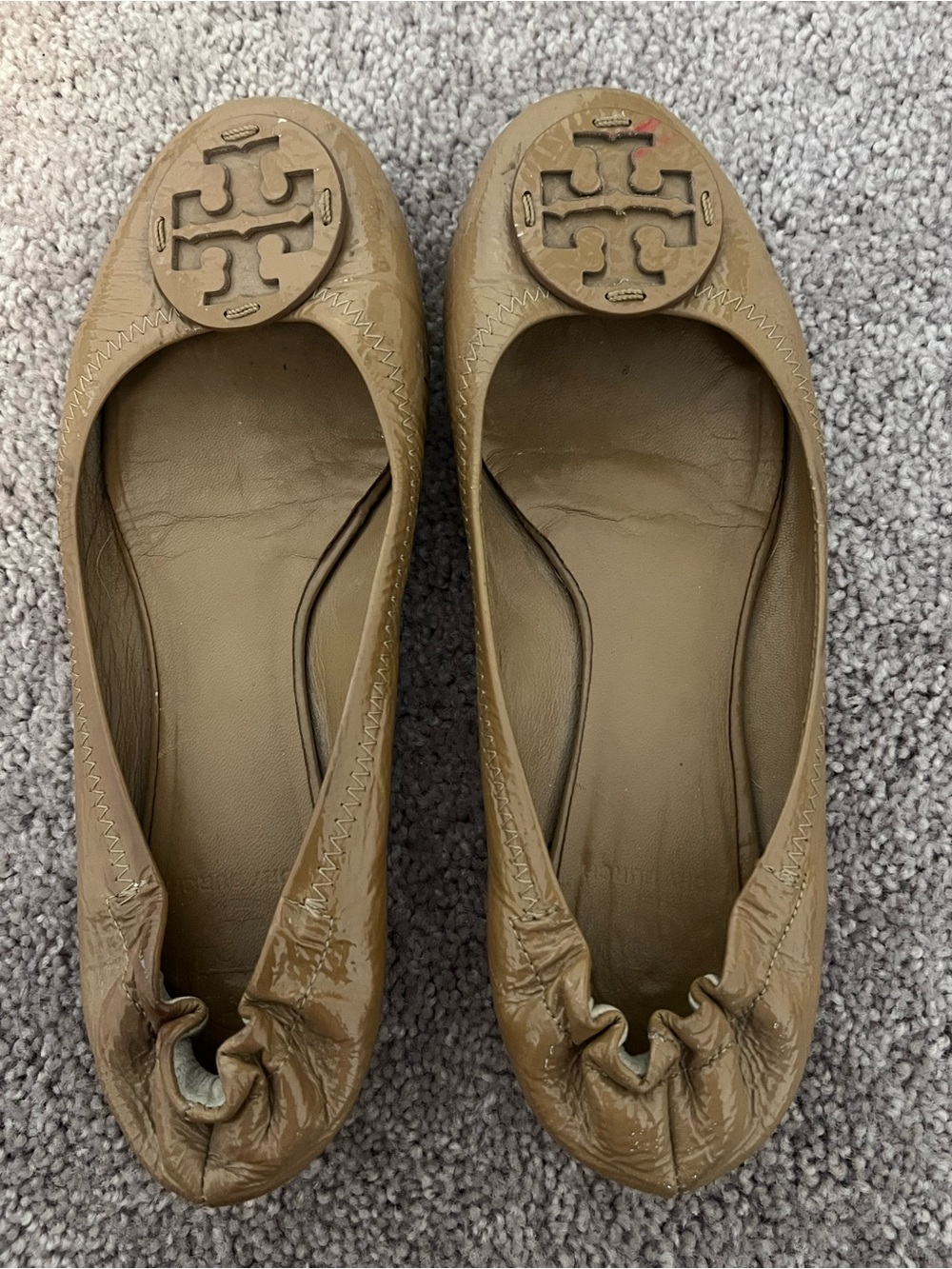 Tory Burch Olive Tan Patent Logo Ballet Flats